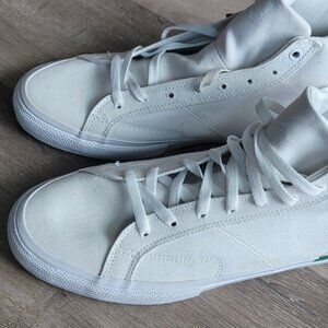 NEW White Mens Shoes - size 10
